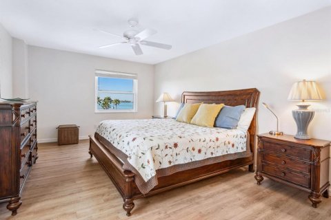 Condo in Sarasota, Florida, 3 bedrooms  № 1570378 - photo 18