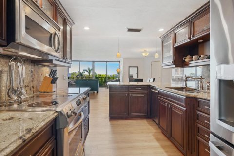 Condo in Sarasota, Florida, 3 bedrooms  № 1570378 - photo 15