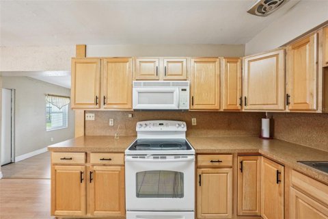 Casa en venta en Pinellas Park, Florida, 3 dormitorios, 111.85 m2 № 1816563 - foto 20