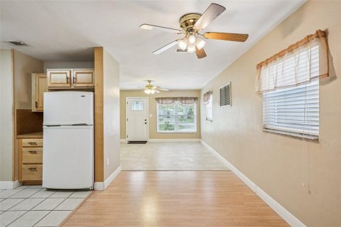 Casa en venta en Pinellas Park, Florida, 3 dormitorios, 111.85 m2 № 1816563 - foto 13
