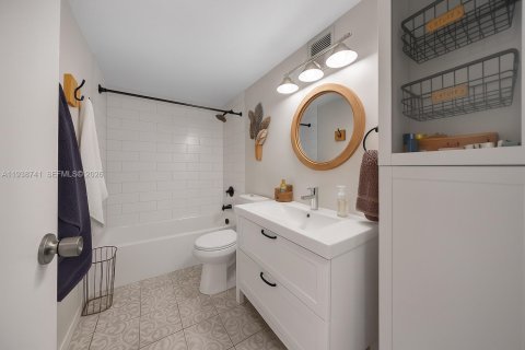 Купить кондоминиум в Холливуд, Флорида 2 спальни, 123.93м2, № 1996440 - фото 30