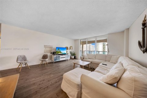 Купить кондоминиум в Холливуд, Флорида 2 спальни, 123.93м2, № 1996440 - фото 25