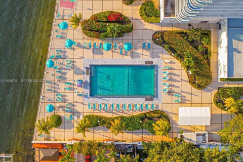 Купить кондоминиум в Холливуд, Флорида 2 спальни, 123.93м2, № 1996440 - фото 2