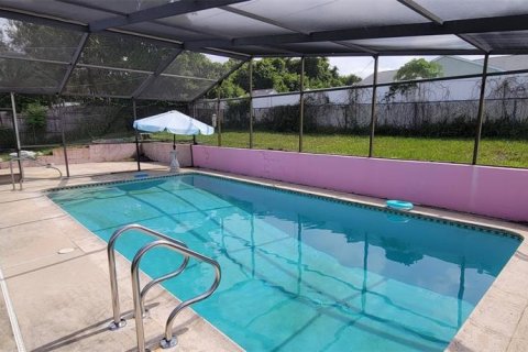 Villa ou maison à vendre à Deltona, Floride: 3 chambres, 157.38 m2 № 2217886 - photo 16