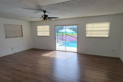 Villa ou maison à vendre à Deltona, Floride: 3 chambres, 157.38 m2 № 2217886 - photo 6