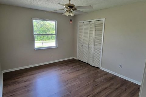 Villa ou maison à vendre à Deltona, Floride: 3 chambres, 157.38 m2 № 2217886 - photo 11
