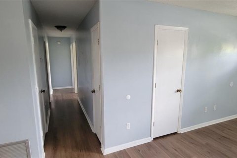 Villa ou maison à vendre à Deltona, Floride: 3 chambres, 157.38 m2 № 2217886 - photo 9
