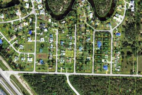 Terreno en venta en Punta Gorda, Florida № 2210786 - foto 3