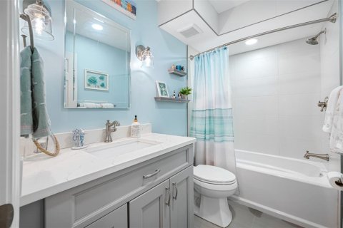 Condo in Port Richey, Florida, 2 bedrooms  № 2348317 - photo 25