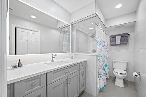 Condo in Port Richey, Florida, 2 bedrooms  № 2348317 - photo 20