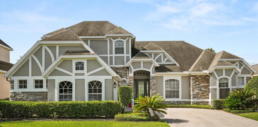 House in Orlando, Florida 4 bedrooms, 303.98 sq.m. № 1760054