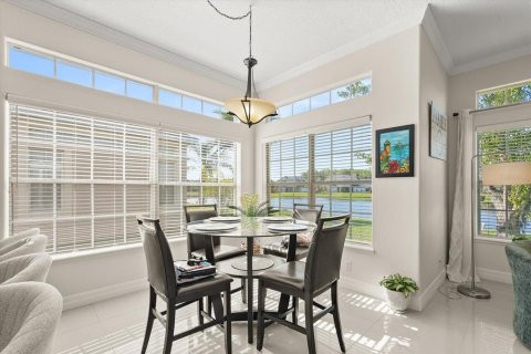 House in Orlando, Florida 4 bedrooms, 303.98 sq.m. № 1760054 - photo 12