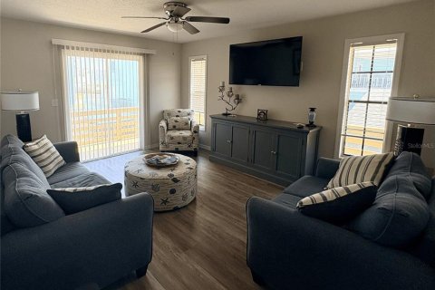 Villa ou maison à louer à New Smyrna Beach, Floride: 2 chambres, 83.61 m2 № 2098930 - photo 10