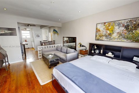 Condominio en venta en Miami Beach, Florida, 46.45 m2 № 1692150 - foto 2