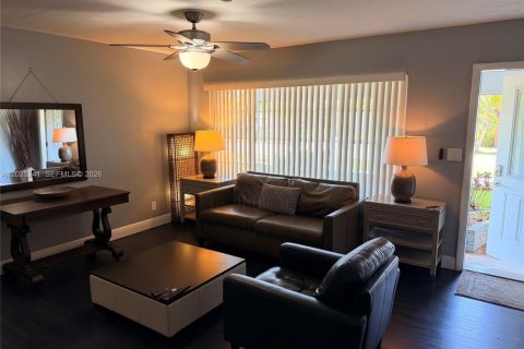 Casa en alquiler en Fort Lauderdale, Florida, 2 dormitorios, 109.16 m2 № 2077571 - foto 17