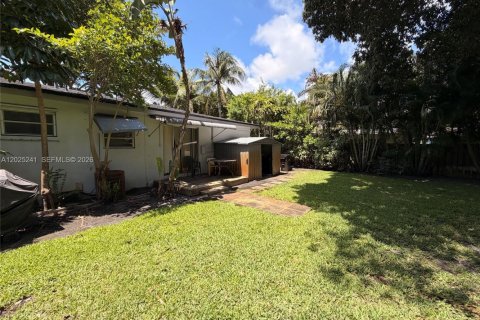 Casa en alquiler en Fort Lauderdale, Florida, 2 dormitorios, 109.16 m2 № 2077571 - foto 13