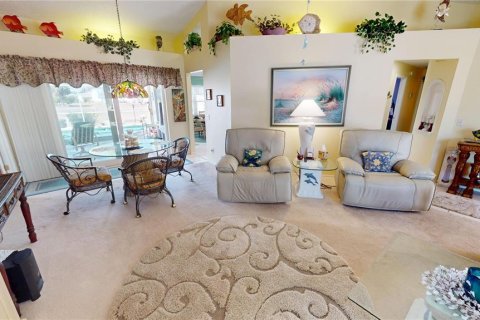 House in Punta Gorda, Florida 3 bedrooms, 155.7 sq.m. № 2166380 - photo 9