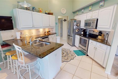 House in Punta Gorda, Florida 3 bedrooms, 155.7 sq.m. № 2166380 - photo 12