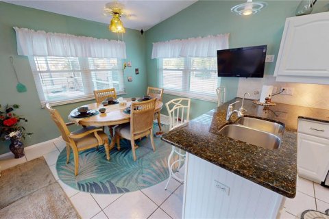 House in Punta Gorda, Florida 3 bedrooms, 155.7 sq.m. № 2166380 - photo 11
