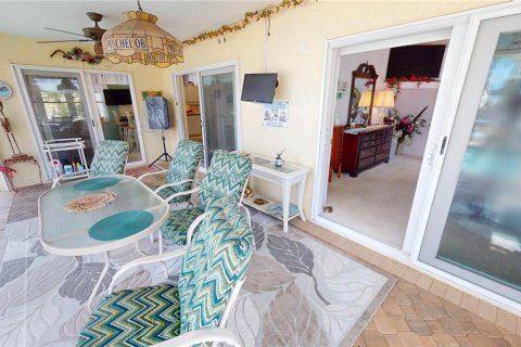 House in Punta Gorda, Florida 3 bedrooms, 155.7 sq.m. № 2166380 - photo 27