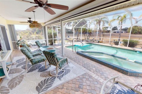 House in Punta Gorda, Florida 3 bedrooms, 155.7 sq.m. № 2166380 - photo 24