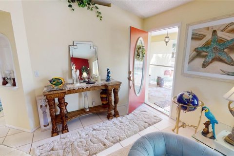 House in Punta Gorda, Florida 3 bedrooms, 155.7 sq.m. № 2166380 - photo 6
