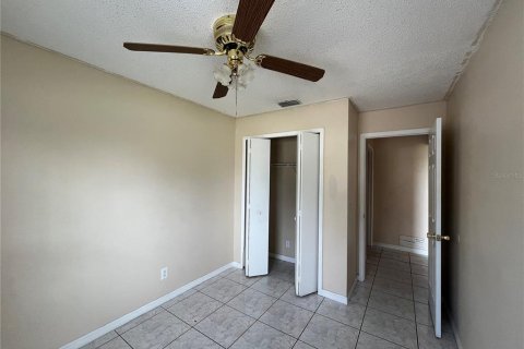 Casa en alquiler en Kissimmee, Florida, 4 dormitorios, 132.94 m2 № 1910666 - foto 14