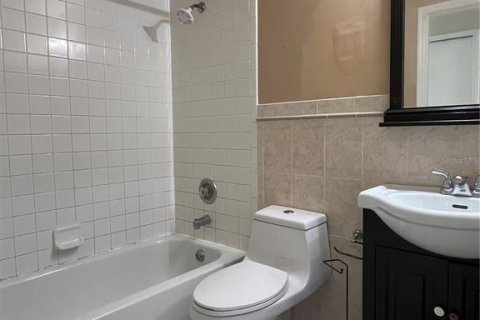 Casa en alquiler en Kissimmee, Florida, 4 dormitorios, 132.94 m2 № 1910666 - foto 12