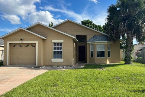 Casa en alquiler en Kissimmee, Florida, 4 dormitorios, 132.94 m2 № 1910666 - foto 1