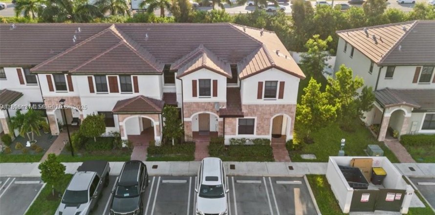 Villa ou maison à Hialeah, Floride 3 chambres, 143.07 m2 № 1950208