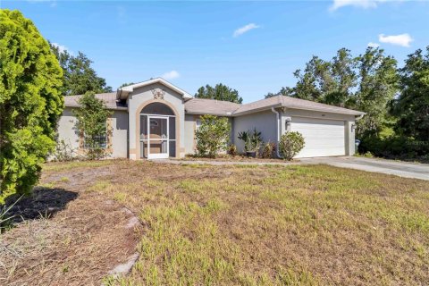 House in North Port, Florida 3 bedrooms, 115.76 sq.m. № 1916427 - photo 2