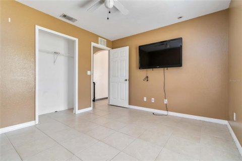 House in North Port, Florida 3 bedrooms, 115.76 sq.m. № 1916427 - photo 25