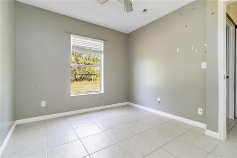 House in North Port, Florida 3 bedrooms, 115.76 sq.m. № 1916427 - photo 15