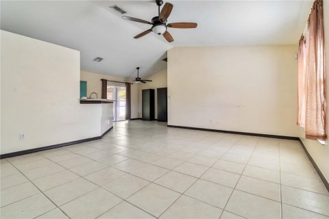 House in North Port, Florida 3 bedrooms, 115.76 sq.m. № 1916427 - photo 8