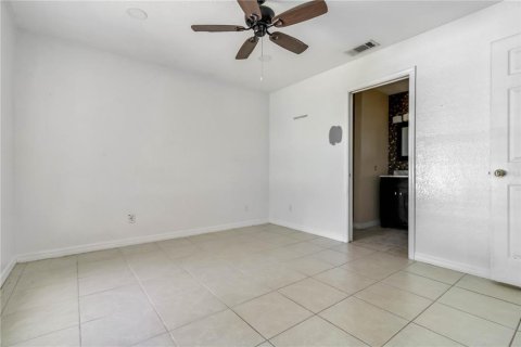 House in North Port, Florida 3 bedrooms, 115.76 sq.m. № 1916427 - photo 21