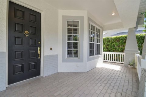 House in Lutz, Florida 3 bedrooms, 251.3 sq.m. № 1885934 - photo 3