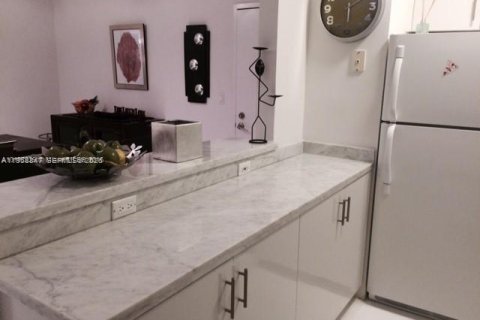 Снять в аренду кондоминиум в Майами-Бич, Флорида 2 спальни, 99.31м2, № 2017571 - фото 7