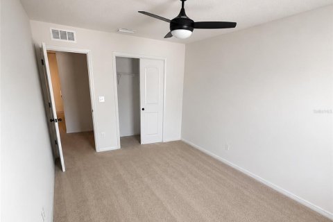 Villa ou maison à louer à Seffner, Floride: 3 chambres, 257.34 m2 № 2283610 - photo 11