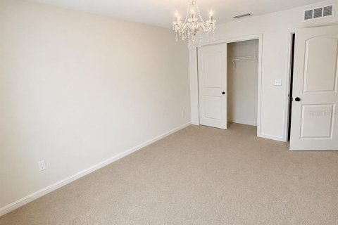 Villa ou maison à louer à Seffner, Floride: 3 chambres, 257.34 m2 № 2283610 - photo 12