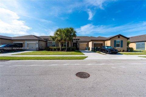 Townhouse in St. Lucie, Florida 3 bedrooms, 129.04 sq.m. № 2059076 - photo 27