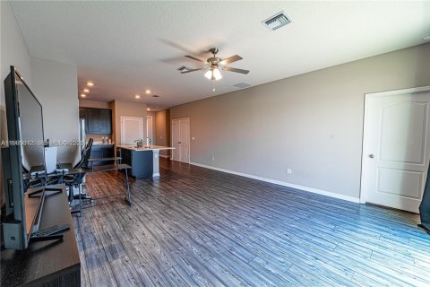 Townhouse in St. Lucie, Florida 3 bedrooms, 129.04 sq.m. № 2059076 - photo 12