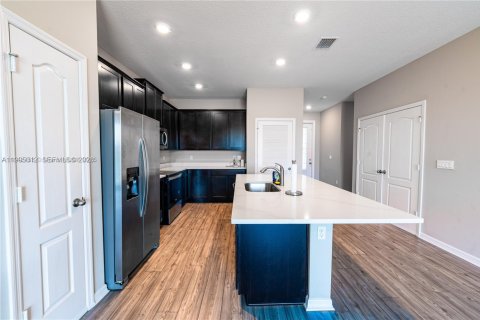 Townhouse in St. Lucie, Florida 3 bedrooms, 129.04 sq.m. № 2059076 - photo 10