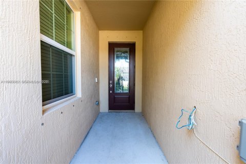 Townhouse in St. Lucie, Florida 3 bedrooms, 129.04 sq.m. № 2059076 - photo 2