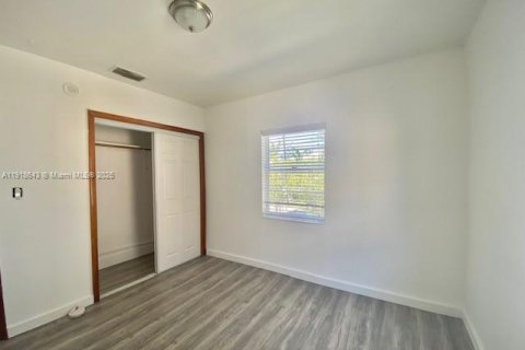 Casa en alquiler en Miami Beach, Florida, 2 dormitorios, 92.9 m2 № 1973282 - foto 7