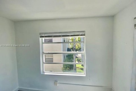 Casa en alquiler en Miami Beach, Florida, 2 dormitorios, 92.9 m2 № 1973282 - foto 14