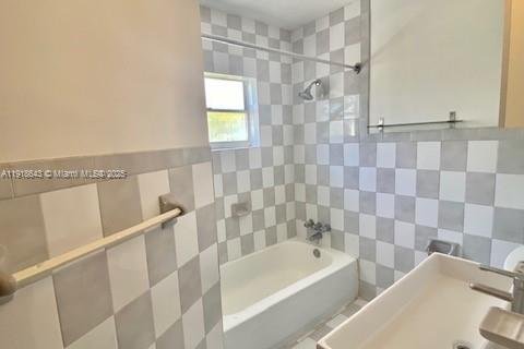 Casa en alquiler en Miami Beach, Florida, 2 dormitorios, 92.9 m2 № 1973282 - foto 4