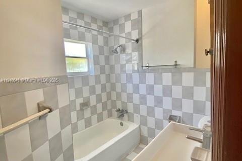 Casa en alquiler en Miami Beach, Florida, 2 dormitorios, 92.9 m2 № 1973282 - foto 5