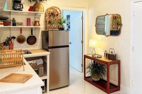 Снять в аренду кондоминиум в Майами-Бич, Флорида 1 спальня, 38.09м2, № 1942957 - фото 8