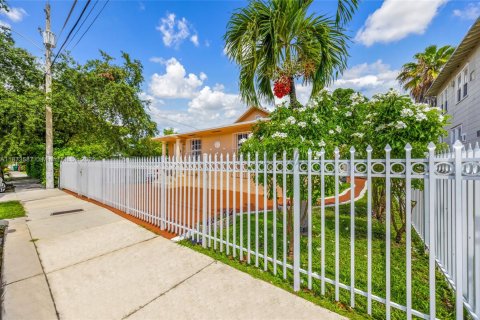 Villa ou maison à vendre à Miami, Floride: 3 chambres, 116.69 m2 № 1977384 - photo 5
