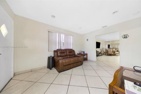 Villa ou maison à vendre à Miami, Floride: 3 chambres, 116.69 m2 № 1977384 - photo 30